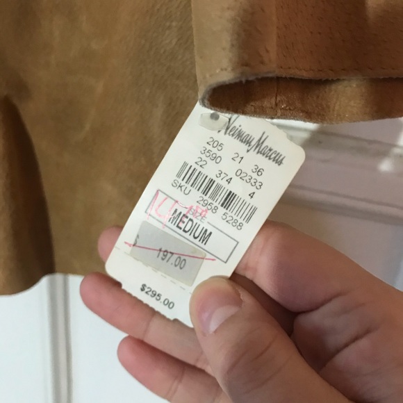 Sold! NWT Vintage 100% Suede Neiman Marcus blouse - Picture 3 of 8